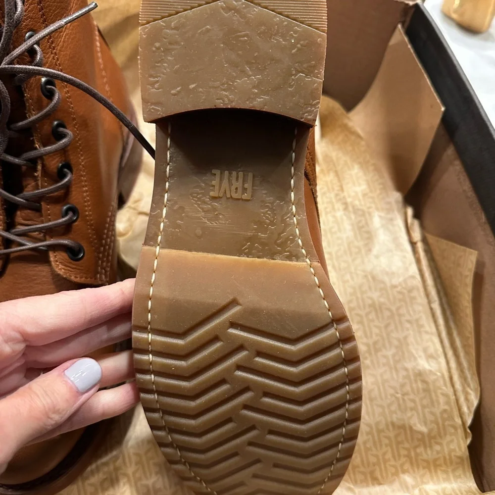 NEW size 9.5 Frye Women's Brown Lace Up Leather Boots with BOX color Whisky - Picture 7 of 8